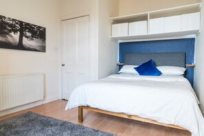Apartment (1 Bedroom) | 1 Schlafzimmer, Bügeleisen/Bügelbrett, Bettwäsche