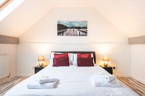 2 habitaciones, tabla de planchar con plancha y cuna de viaje 