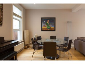 Ferienhaus (3 Bedrooms) | Wohnzimmer | Fernseher