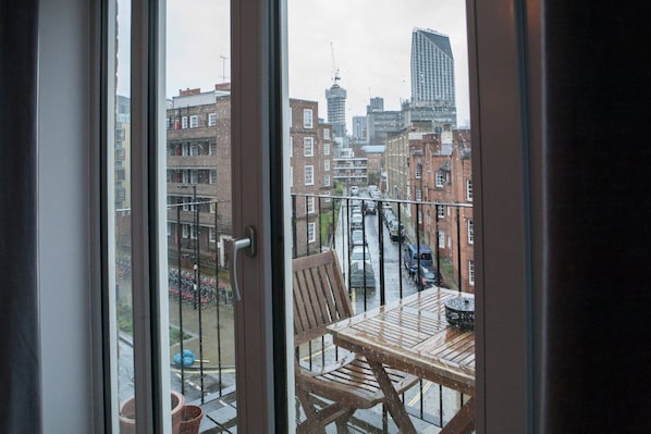 Apartment (1 Bedroom) | Balkon