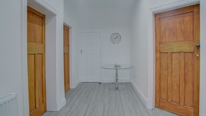 Appartement (2 Bedrooms) | 2 chambres, fer et planche à repasser, Wi-Fi gratuit, draps fournis