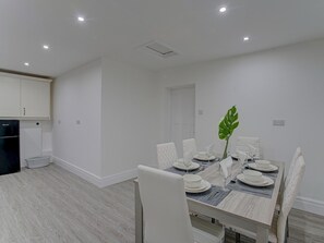 Apartment (2 Bedrooms) | Private kitchen - Stunning 2BR Apt South Manchester For 6! (Manchester)