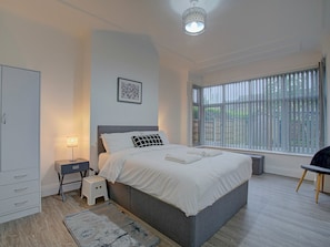 Unclassified image, 5 of 20, button - Stunning 2BR Apt South Manchester For 6! (Manchester)