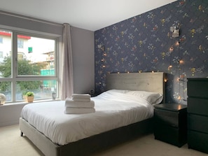 1 kamar tidur, setrika/meja setrika, Wi-Fi gratis, dan seprai linen