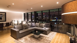 Apartment (3 Bedrooms) | Wohnbereich