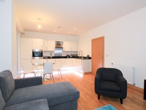 Apartment (1 Bedroom) | Living room