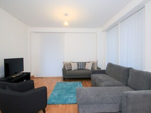 Apartment (1 Bedroom) | Living room - 2 Bed Modern Riverside Apartment in Greenwich (London)