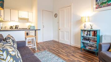 Apartment (1 Bedroom) | Living room | TV, Netflix, streaming services