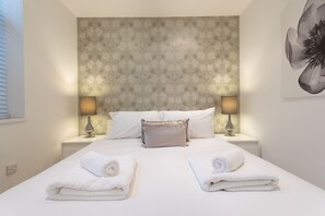 Apartment (2 Bedrooms) | 2 bedrooms, iron/ironing board, bed sheets - Modern 2 Bedroom Flat in the Heart of Islington (London)