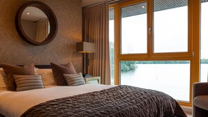 Bowmore Lodge