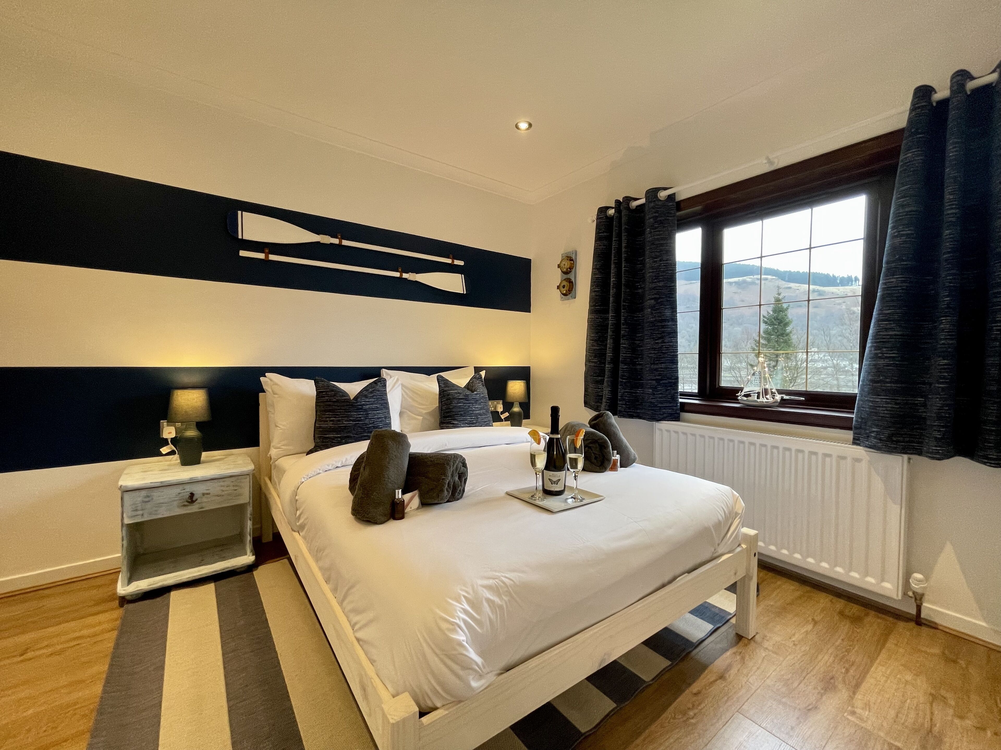 5 bedrooms, premium bedding, iron/ironing board, free cots/infant beds