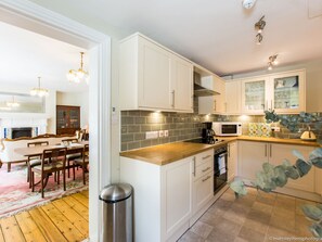 Unclassified image, 5 of 28, button - Elegant 3bdr Apartment in Hove Close to the Beach! (Hove)