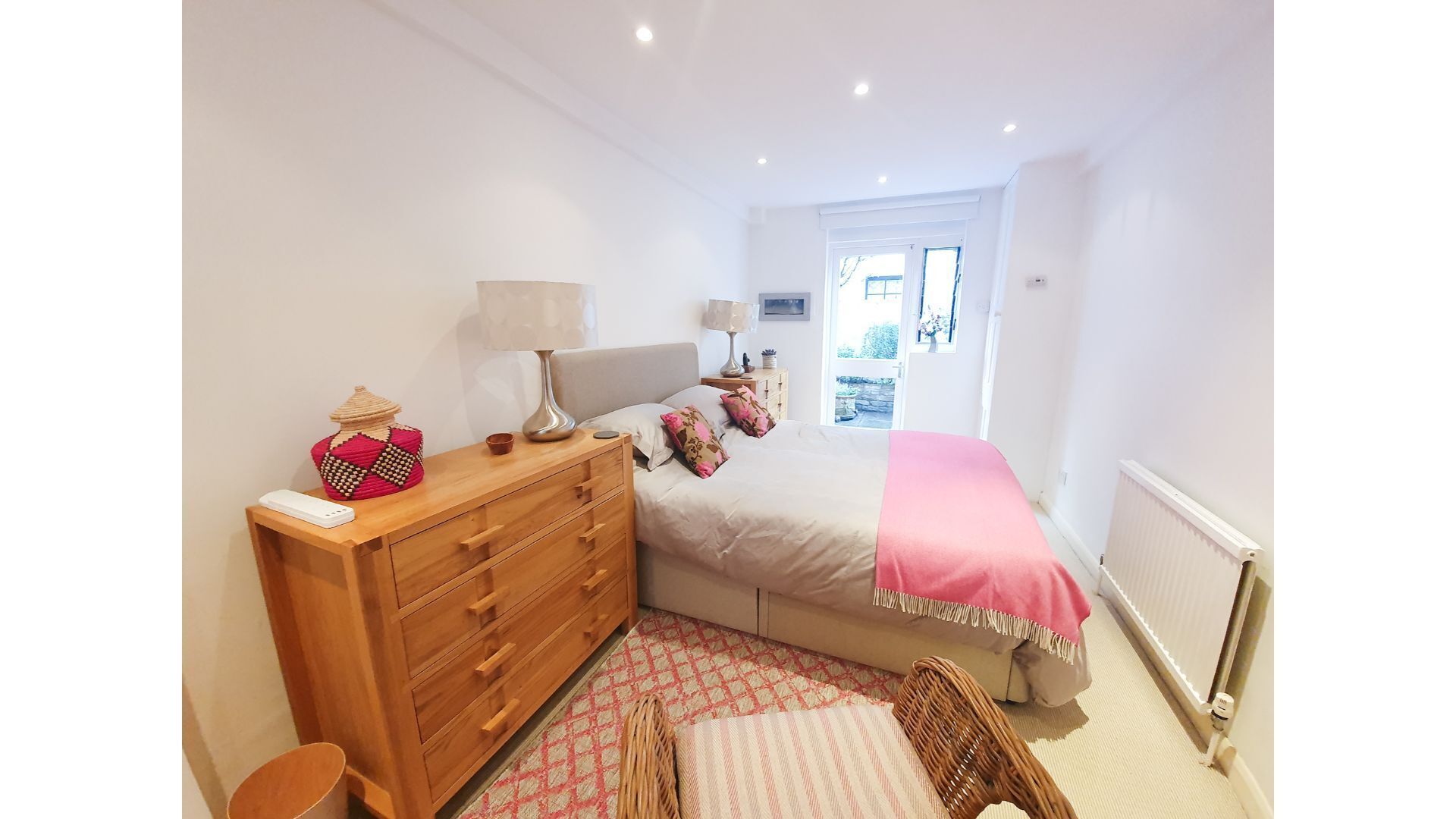 2 bedrooms, desk, iron/ironing board, free WiFi