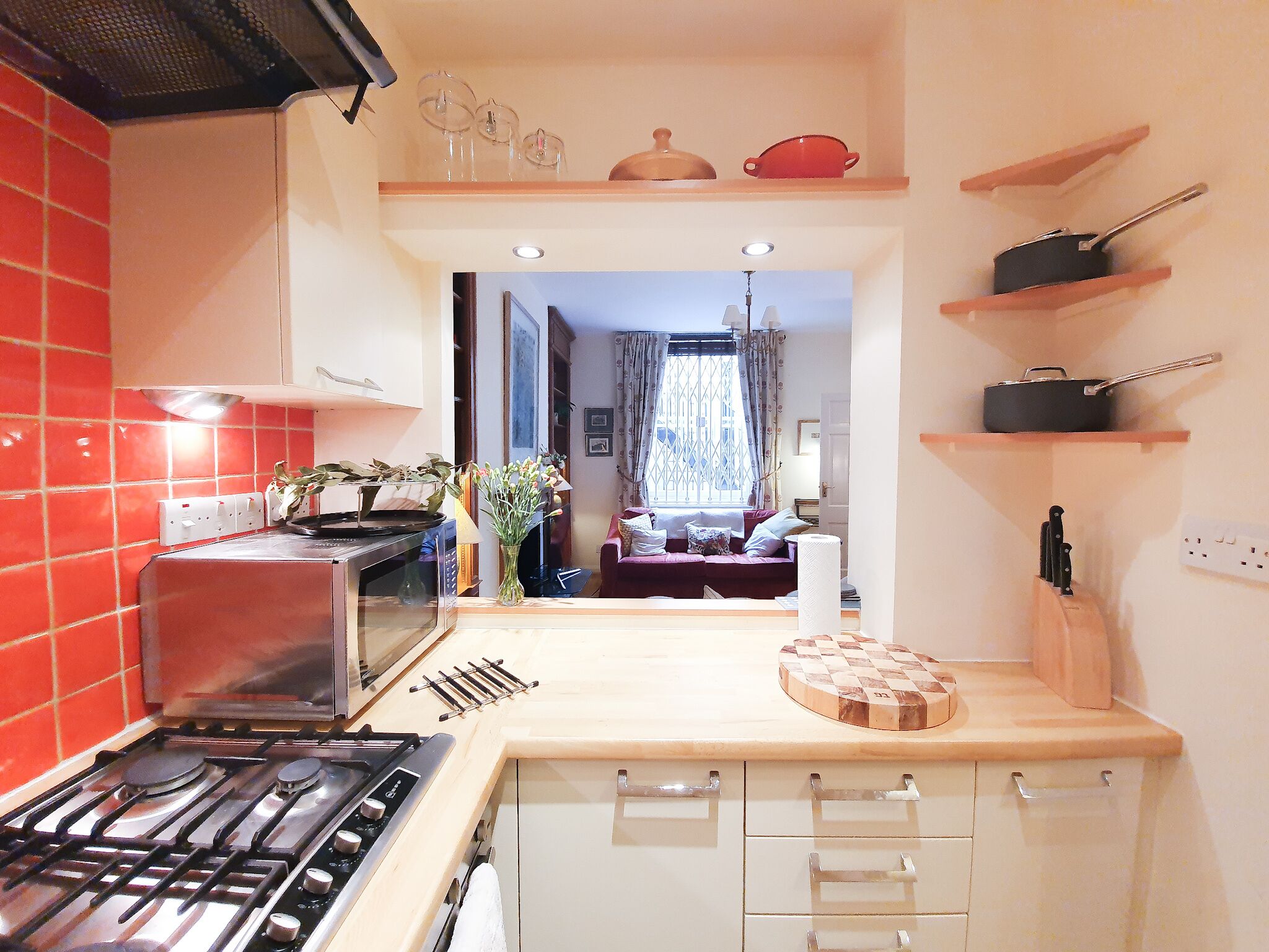 House (2 Bedrooms) | Private kitchen | Full-size fridge, microwave, oven, stovetop