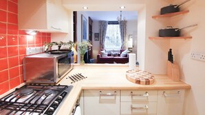 Talo (2 Bedrooms) | Yksityinen keittiö