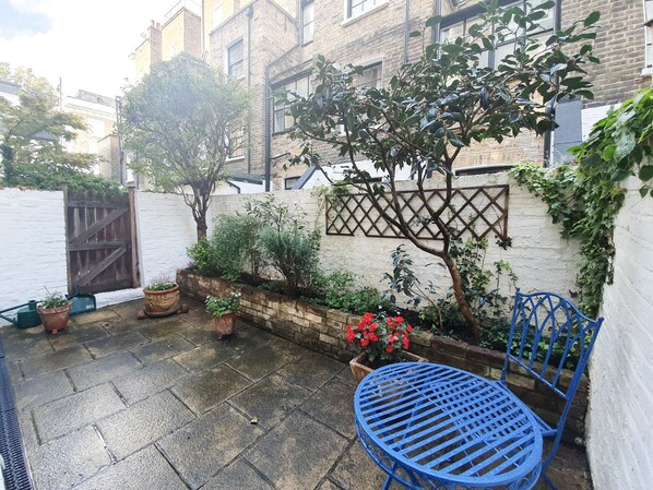 House (2 Bedrooms) | Terrace/patio