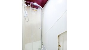 Studio (1 Bedroom) | Kamar mandi