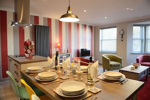 Apartment (2 Bedrooms) | Private kitchen - Striking Boutique Style 2 BDR in Vibrant Kemp Town (Brighton)