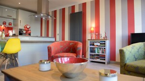 Apartment (2 Bedrooms) | Living room - Striking Boutique Style 2 BDR in Vibrant Kemp Town (Brighton)