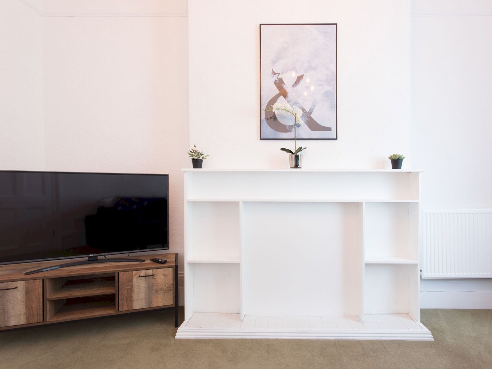 House (5 Bedrooms) | 5 bedrooms, individually decorated, individually furnished