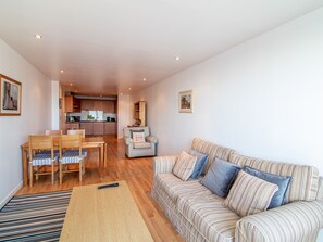Apartment (2 Bedrooms) | Living area | 40-inch Smart TV with digital channels, TV, streaming services - Riverside Simplicity: Great Views/secure Parking! (Glasgow)