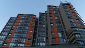 Exterior - Riverside Simplicity: Great Views/secure Parking! (Glasgow)