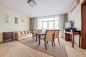 Apartment (29) | Living room