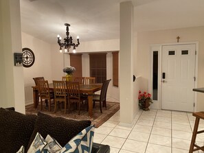 Dining - Harmony Hills Ocala - Minutes from Equestrian Center (Reddick)