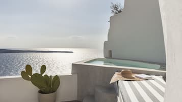 Fisherman's Cave House | Terrace/patio