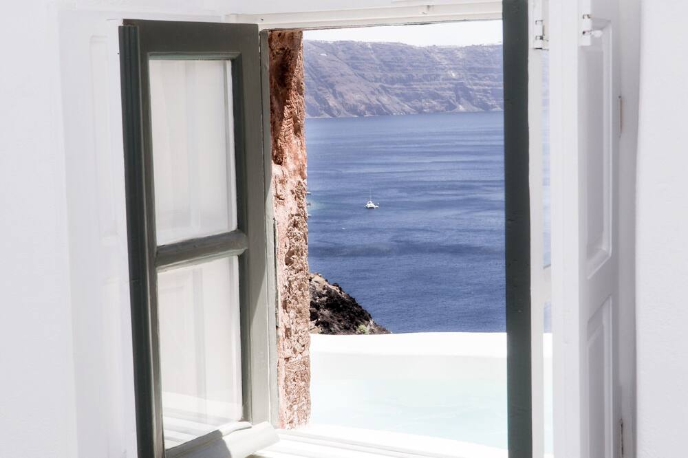 Spitia Santorini