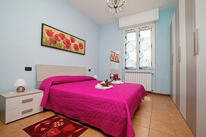 2 chambres, fer et planche à repasser, Wi-Fi gratuit, draps fournis