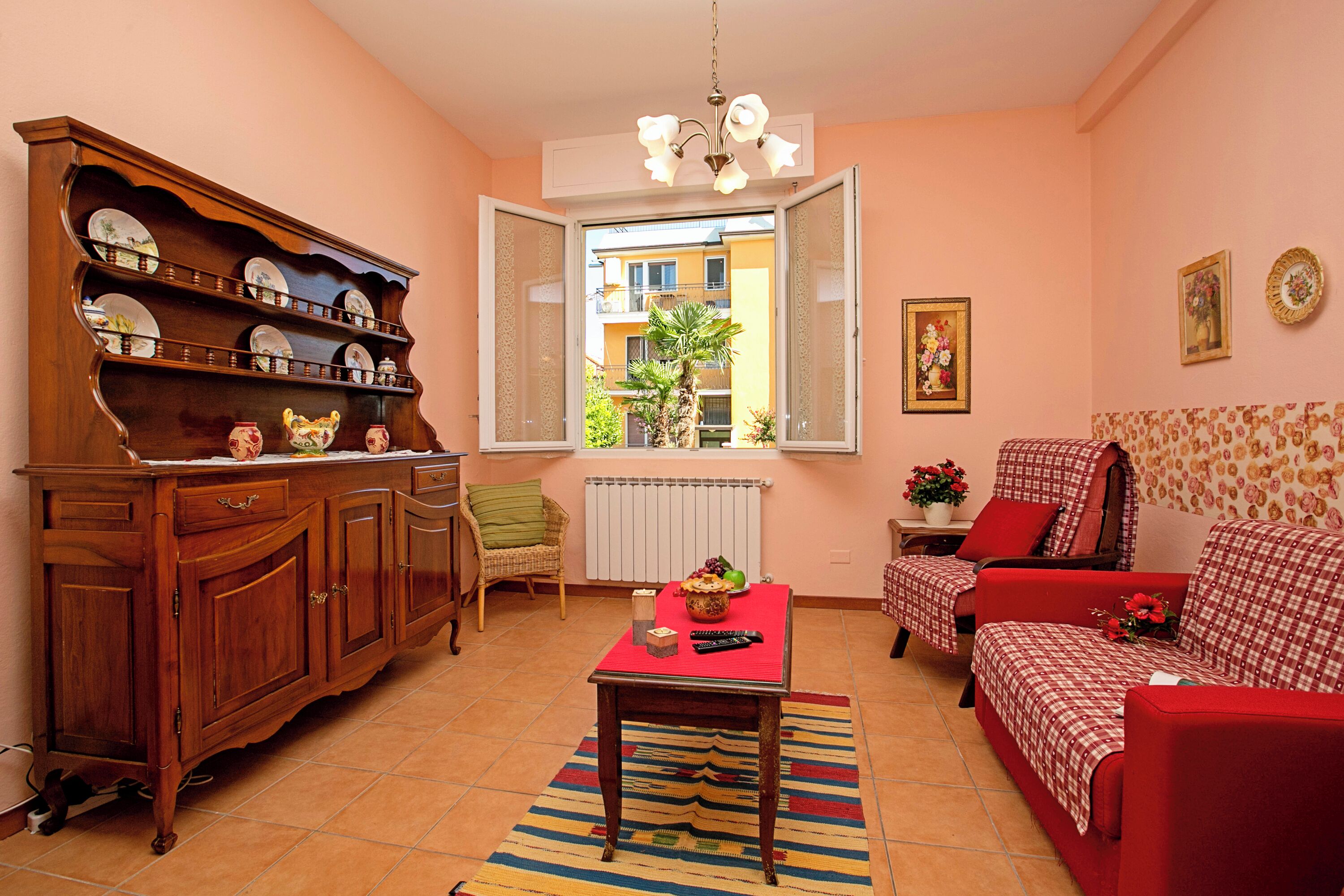 Televisión de pantalla plana de 32 pulgadas con canales vía satélite 