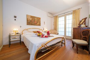 1 habitación, tabla de planchar con plancha y internet gratis 