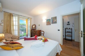 Apartemen Keluarga, beberapa kamar (Casa Emma with Pool) | 1 kamar tidur, setrika/meja setrika, internet gratis, dan seprai linen