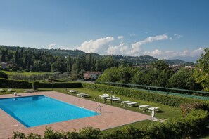Piscina stagionale all'aperto