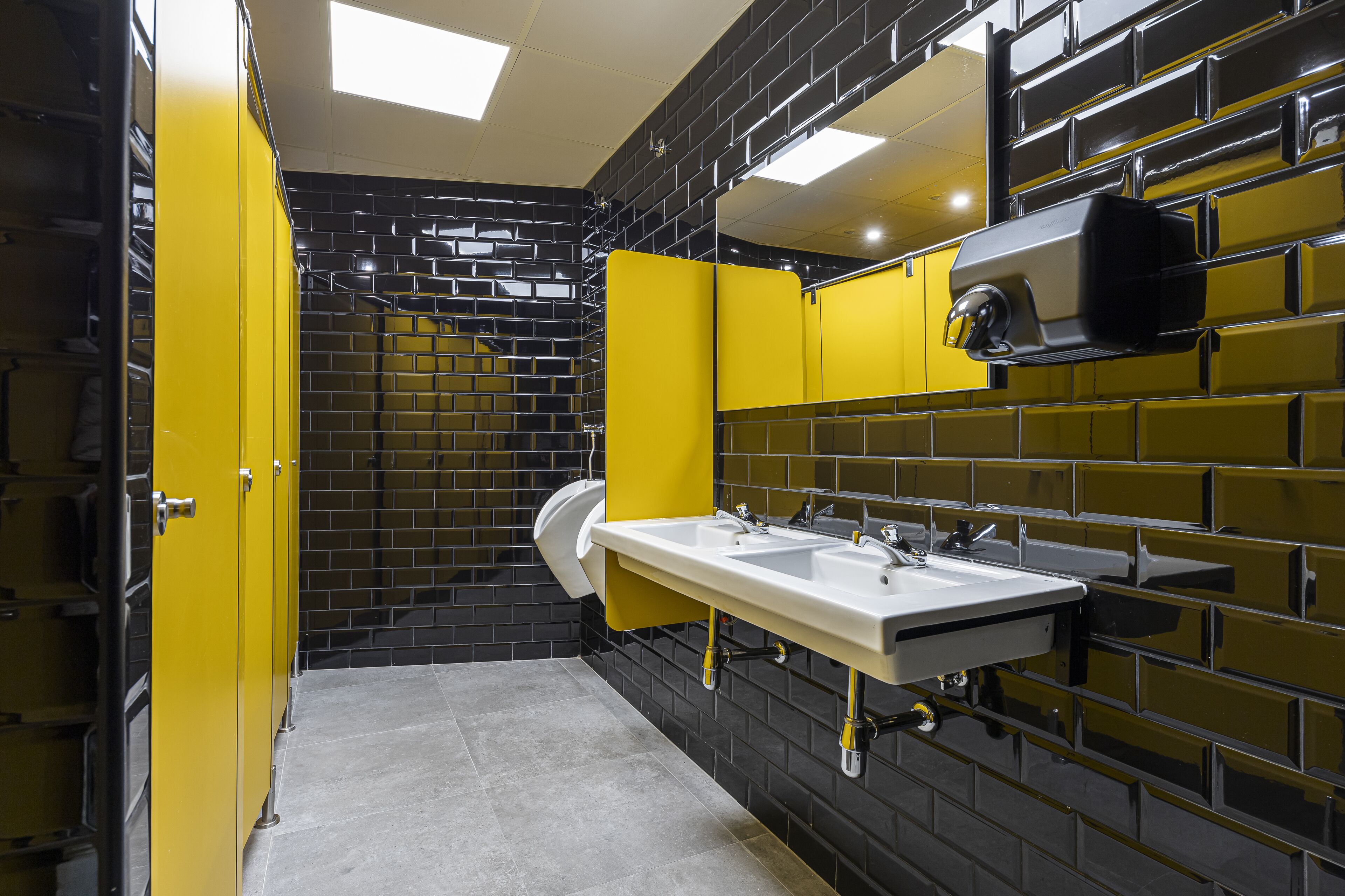 Photo - Art Seven Hostel Capsules