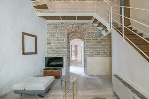 Living area - Historical and luxury house in one of the most famous square of the centre! (Firenze)