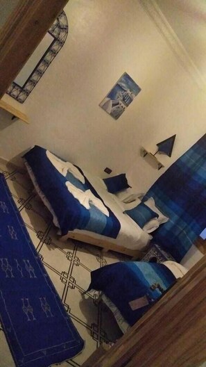 Economy Triple Room | Free WiFi - DAR EL HAYET (Tangier)