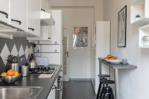 Stovetop, ice maker