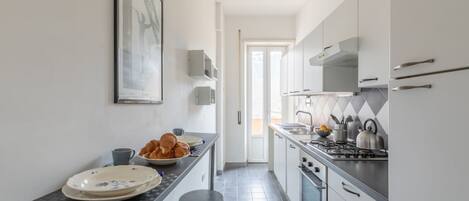 Plaque de cuisson, distributeur de glaçons