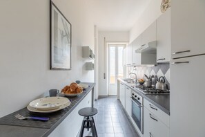 Plaque de cuisson, distributeur de glaçons