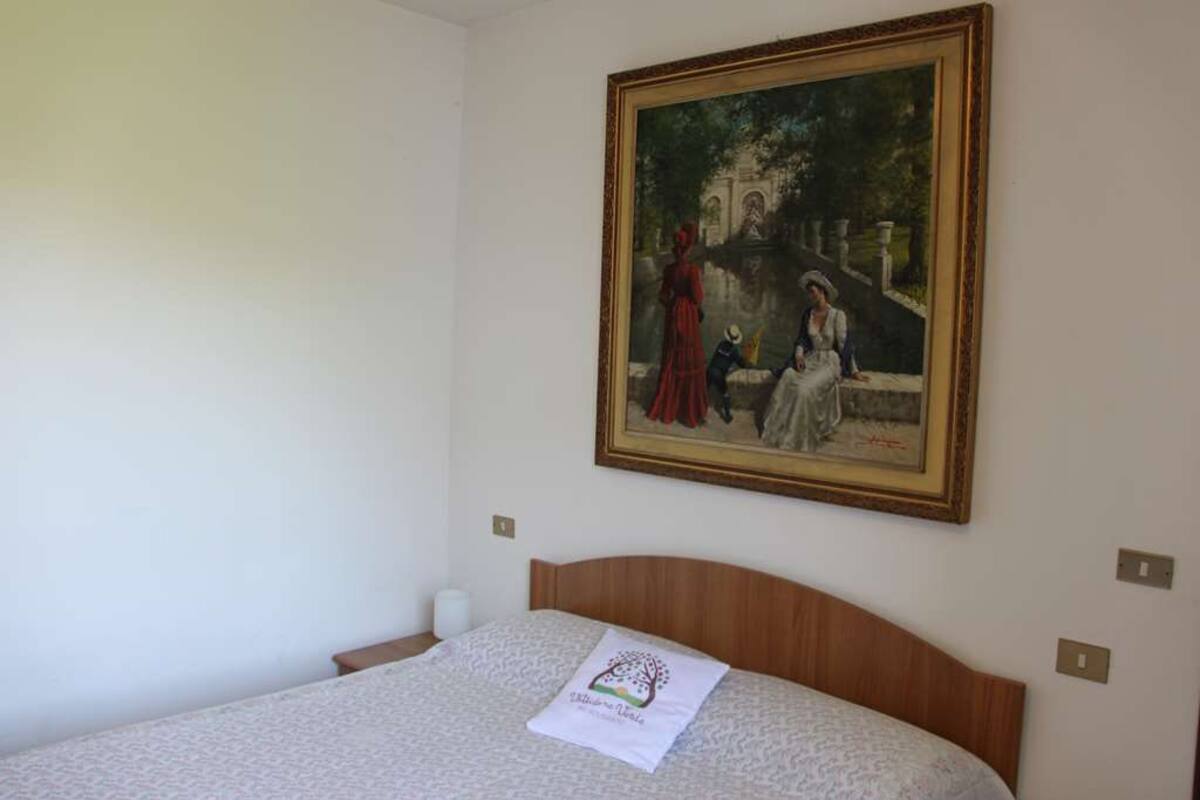 Suite | Tabla de planchar con plancha, wifi gratis y ropa de cama