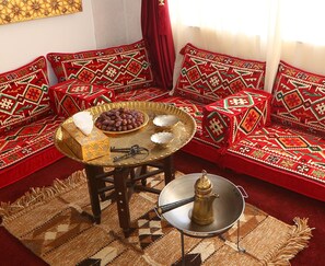 Lobby sitting area - Hotel Name Samawer by Wynndham Amman Hotel (Amman)