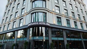 Pintu masuk hartanah