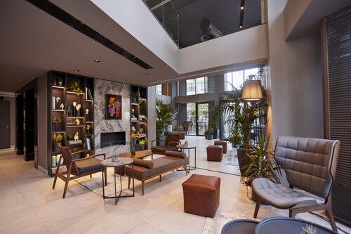 希什利前衛都市飯店