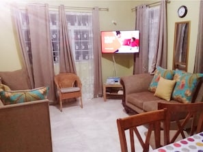Comfort Apartment | Living area - Harriet's Haven (Holetown)