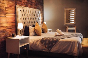 Kamar Deluks | Seprai premium dan didekorasi berbeda-beda