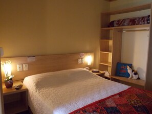 Basic Room | Desk, free WiFi