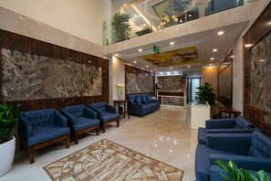 Lobby sitting area - mTerre Boutique Hotel (Hanoi)