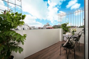 Chambre Deluxe, balcon, vue sur la ville | Balcon